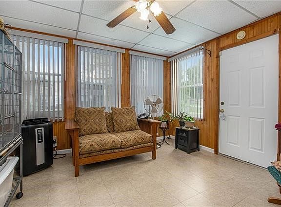 3rd image of 629 N 62nd Pl