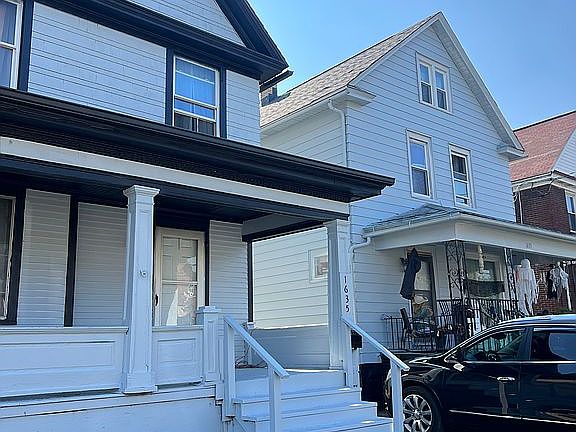 5th image of 1635 Ontario Ave