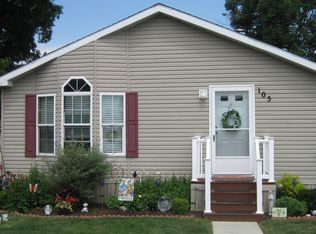 105 Summers Dr, Lancaster, PA 17601