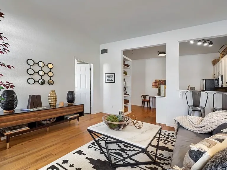 1425 N Washington St #302 — Photo 1