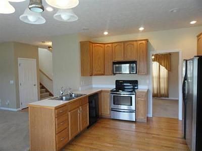 3rd image of 3555 Virginia Ave