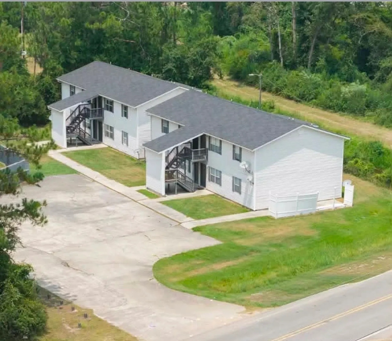 2 bed, 800 sqft, $800 — Photo 1