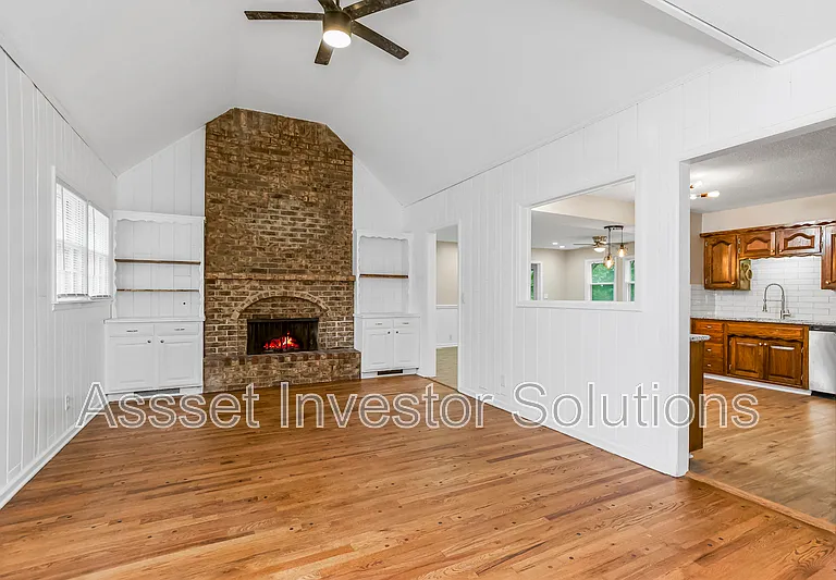 9109 Goddard St — Photo 10