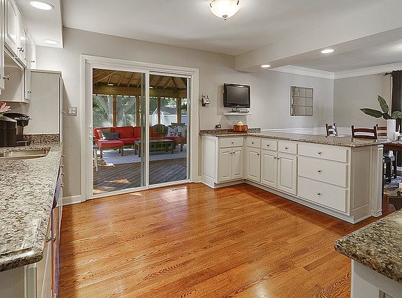 4th image of 7763 Palm Dr