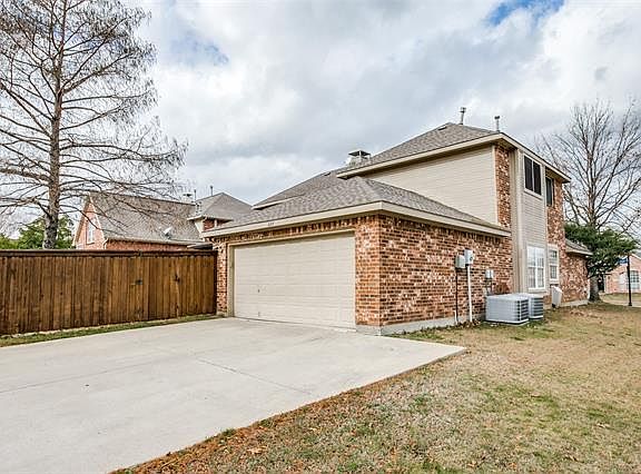 3rd image of 603 Clifton Ct