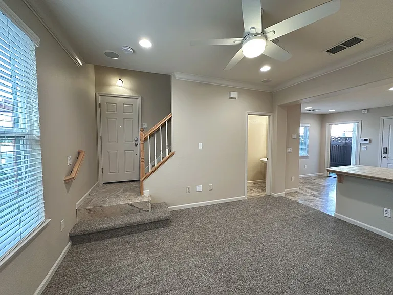 6104 Rockport Ln — Photo 8