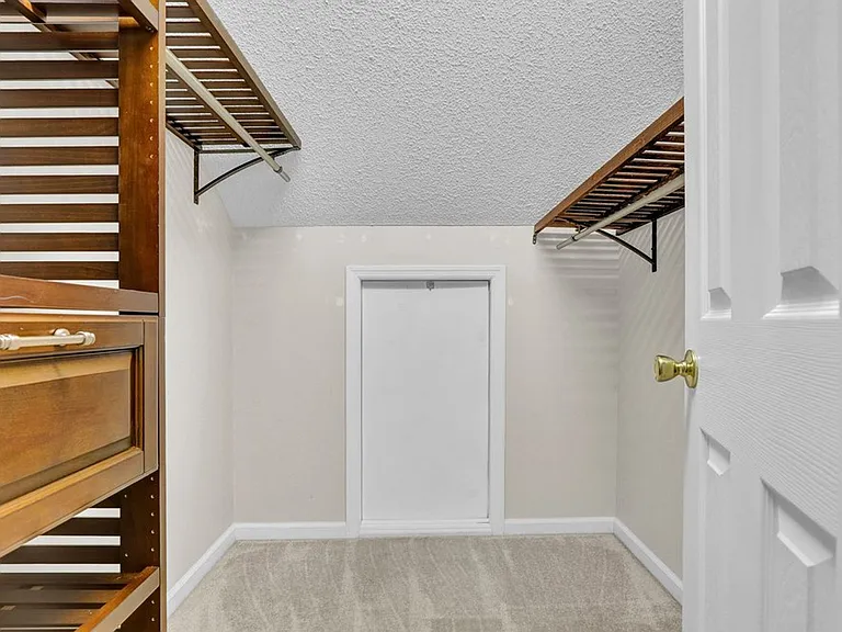 1010 Meridian Dr — Photo 28