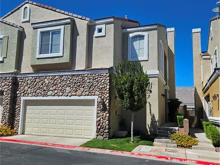 9116 Hampstead Ave — Photo 1