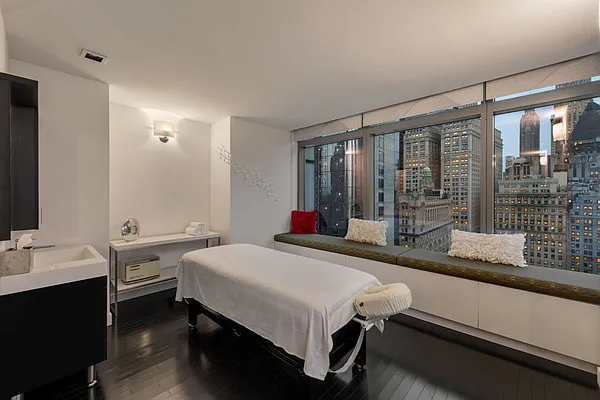 Sold by Brown Harris Stevens | media 26