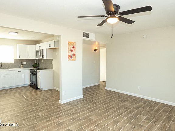 5th image of 315 W Desert Dr