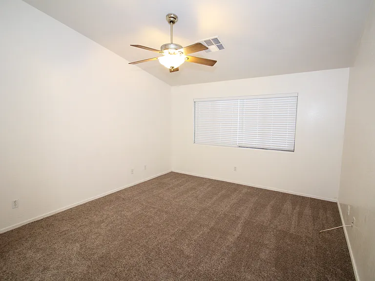 7124 N 77th Dr — Photo 14