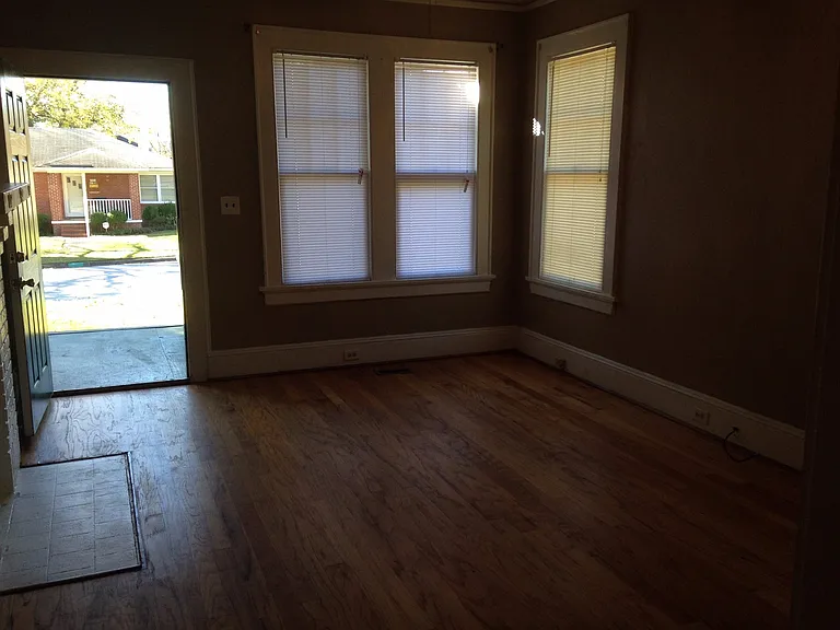 2960 Pierpont Ave — Photo 10