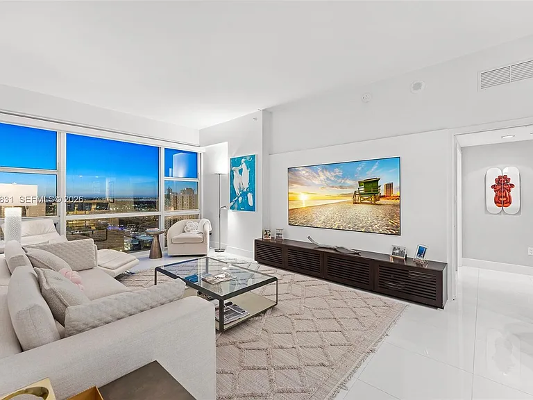 6801 Collins Ave — Photo 37