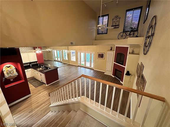 5th image of 5257 Tropical Peach Dr