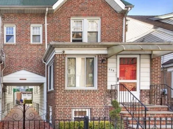 894 E 38th St, Brooklyn, NY 11210