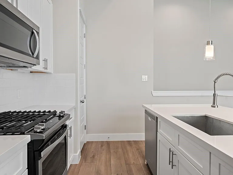 814 Thornton Rd #F — Photo 5