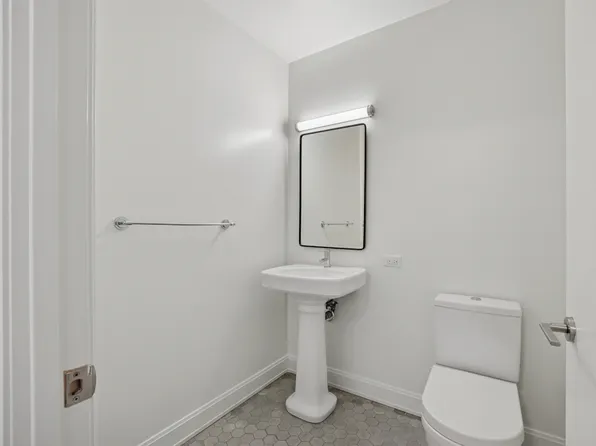 420 East 54th Street image 15 of 39