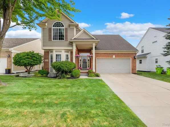 58964 Virginia Cir, New Haven, MI 48048