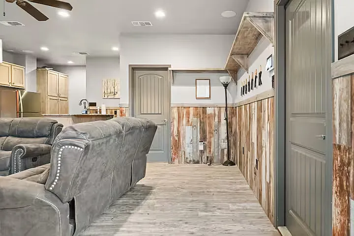 3 Jesse James Dr #B — Photo 6
