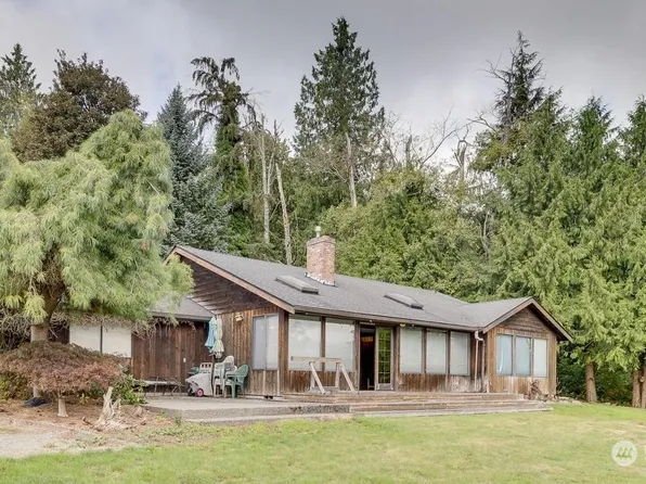 17399 Lake Terrace Place, Mount Vernon, WA 98274