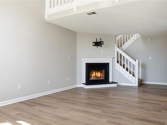 5th image of 3946 Seeman Rd