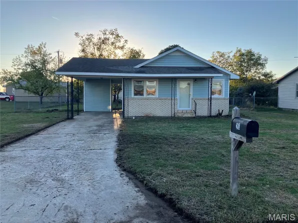 203 Russell Ave, Sikeston, MO 63801