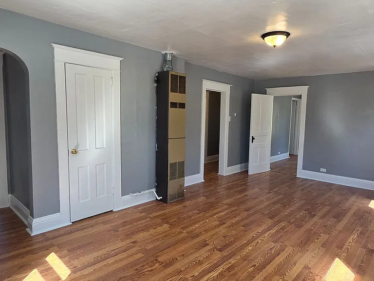 430 E Bremer St #2 — Photo 6