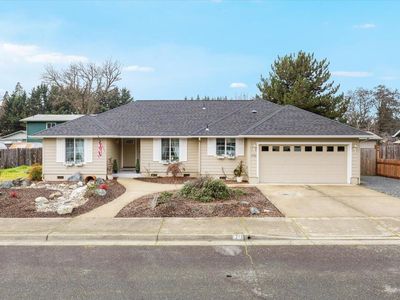1716 Gardendale Ln, Grants Pass, OR, 97527