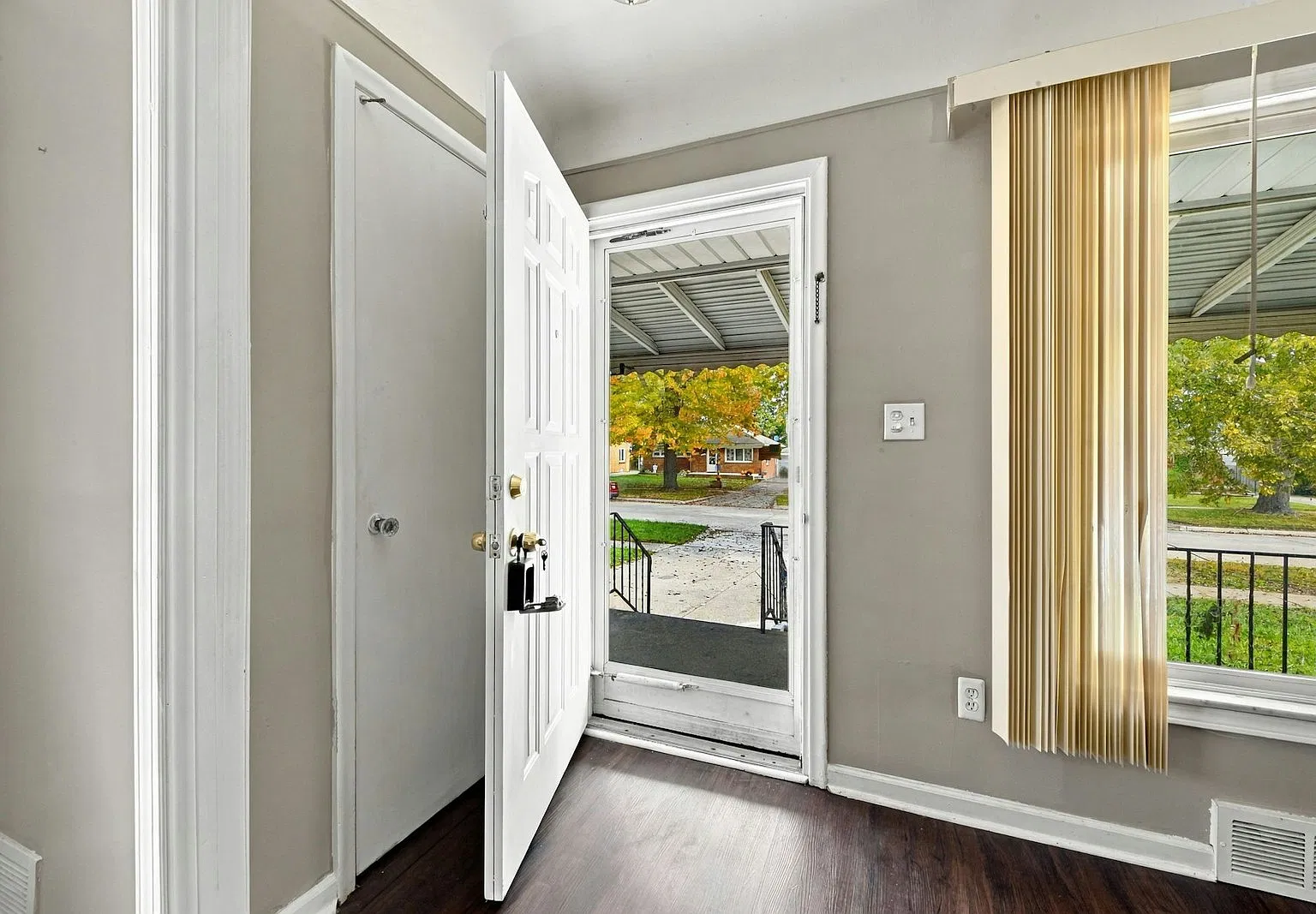 23303 Teppert Avenue — Photo 3