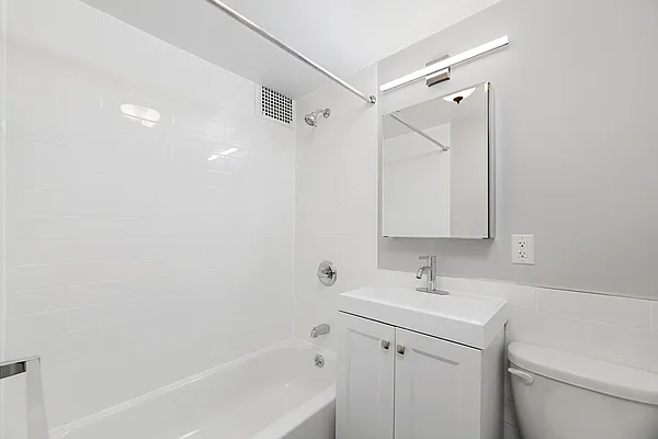 Rented by REAL New York | media 16