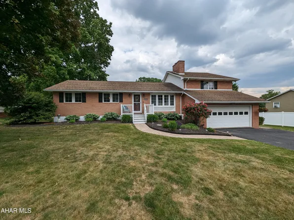 3468 Glendale Rd, Hollidaysburg, PA 16648