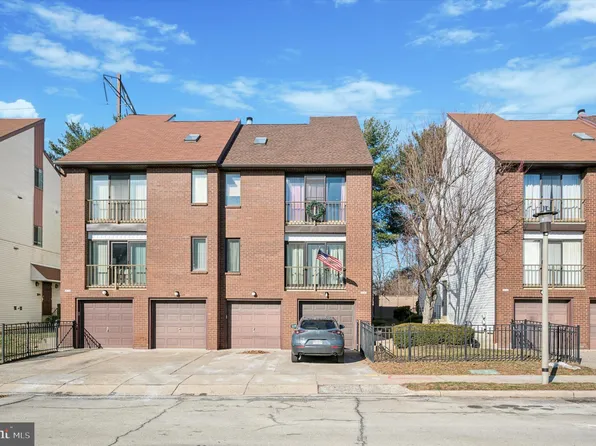 9546 James St #A, Philadelphia, PA 19114