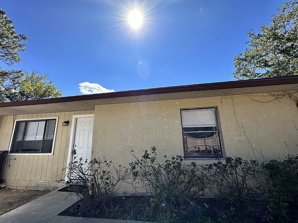 3761 NE 40th Pl #D
