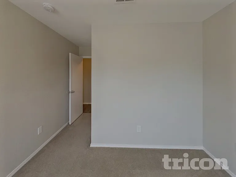 1461 Pine Ln — Photo 7
