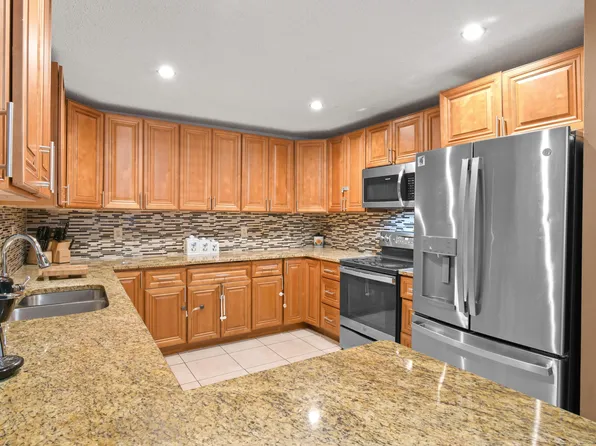 301 Canterbury Drive W, Riviera Beach, FL 33407