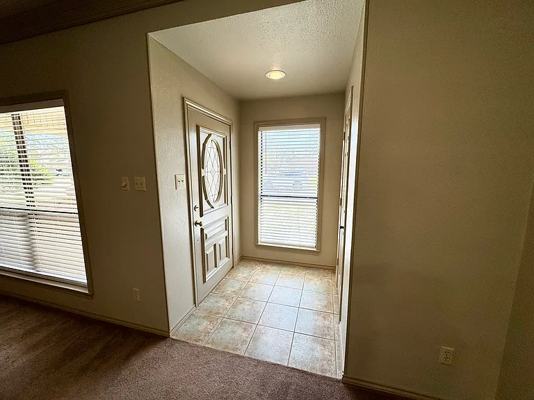 2614 Woodrow Blvd — Photo 5