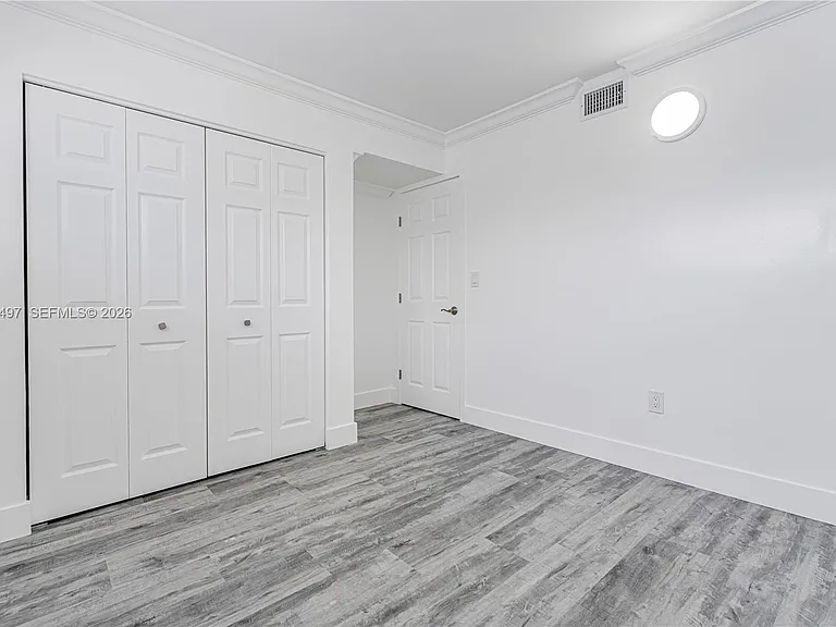 8340 Harding Ave #201 — Photo 22