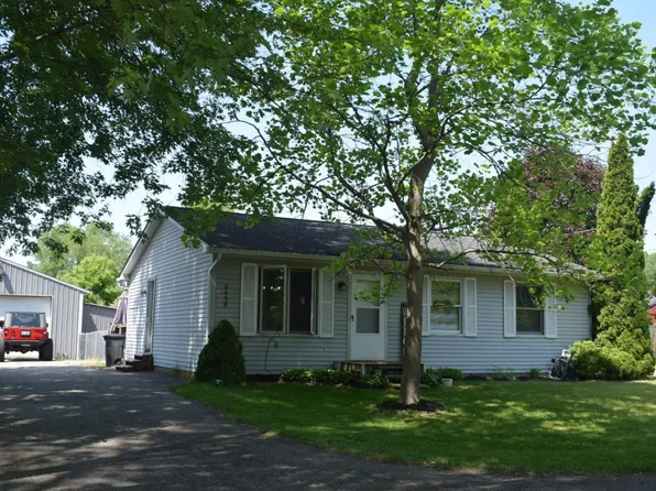 8459 Huron River Dr, Dexter, MI 48130