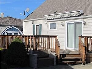 3rd image of 105 S Creek Dr