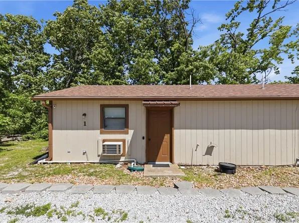 11015 Route 7, Clinton, MO 64735