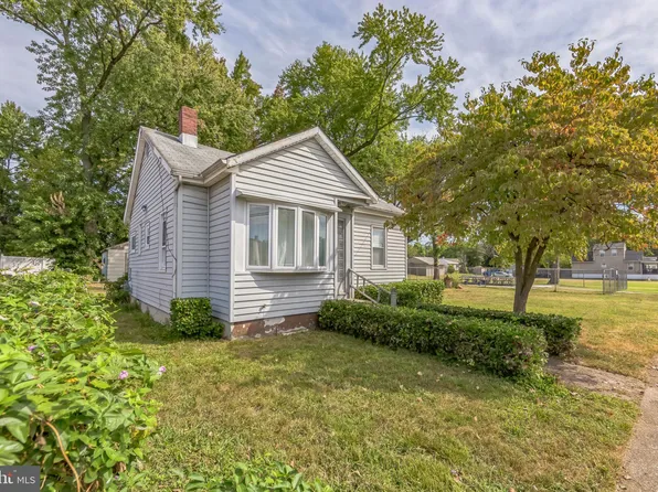 32 Stuart St, Woodbury, NJ 08096