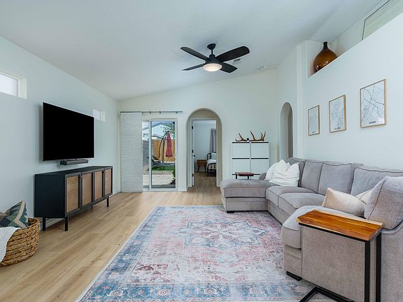 3rd image of 8009 Vista Estrella Ln SW