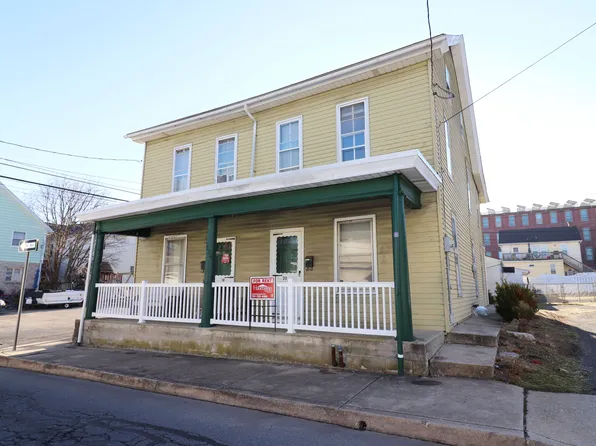 20 Arch St, Ephrata, PA 17522