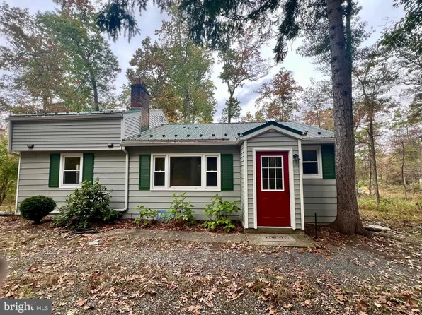 211 Anthem Dr, Carlisle, PA 17015