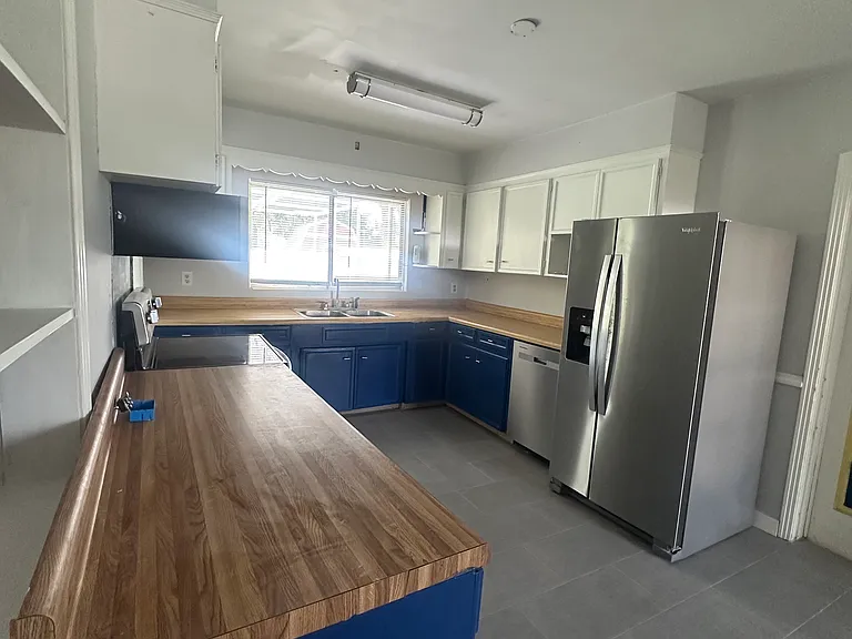 W Beacon Rd — Photo 21