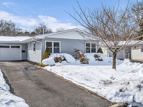 3rd image of 17 Markham Road