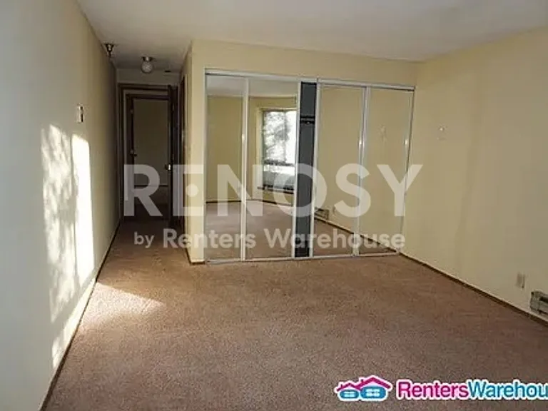 925 30th Ave S #307 — Photo 2