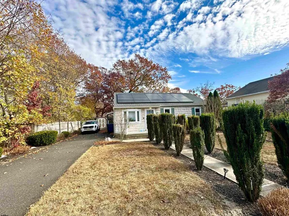 8 Camac Ave, Mays Landing, NJ 08330