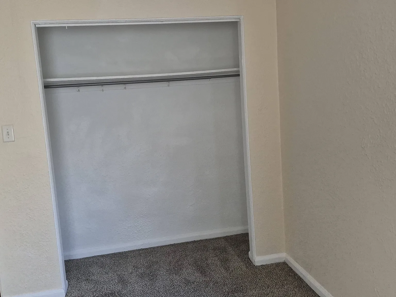 2 bed, $925 — Photo 4