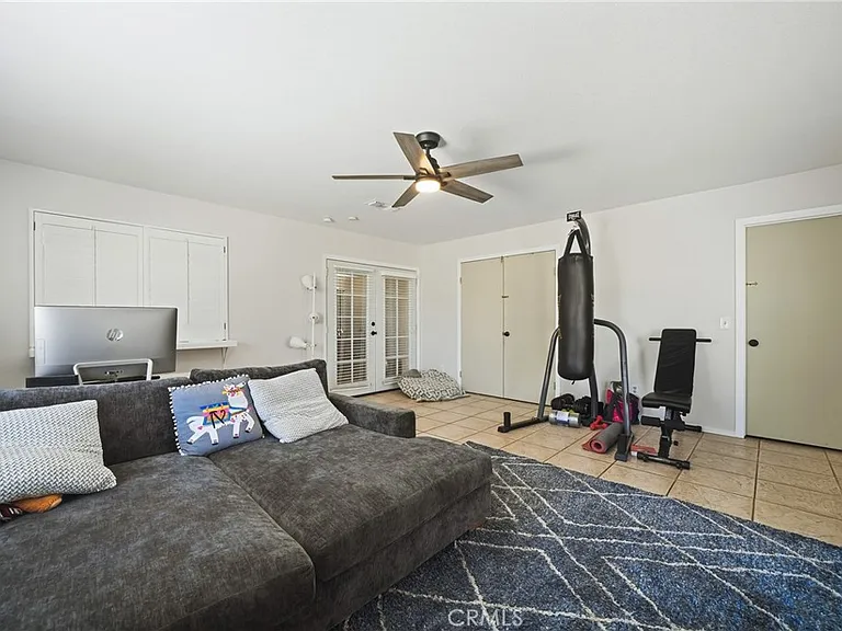 1505 Canterbury Cir — Photo 23